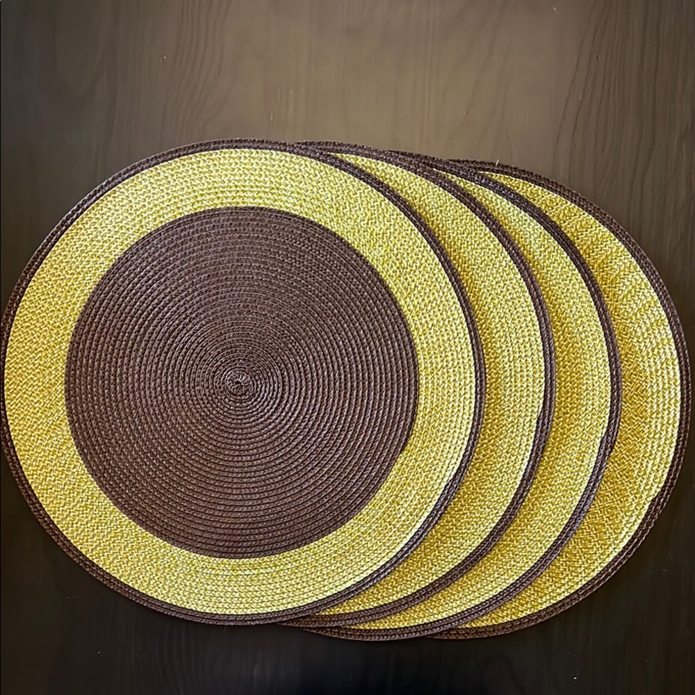 Set of 4 Round 15” diameter heat resistant Placemats - brown and green